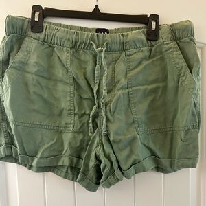 Gap drawstring shorts